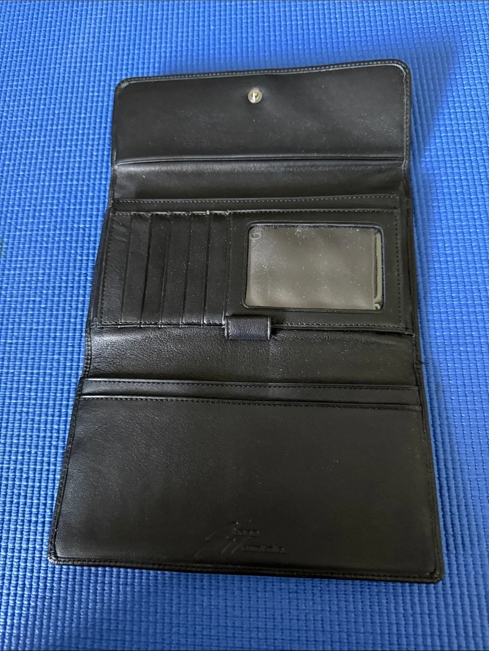 Stone Mountain Accessories Black Leather Flap Wallet with Metal Logo